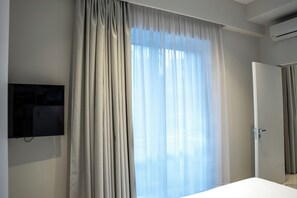 ห้องสตูดิโอสวีท, วิวเมือง | เครื่องนอนระดับพรีเมียม, ผ้านวมขนเป็ด, เตียงเมมโมรีโฟม, มินิบาร์