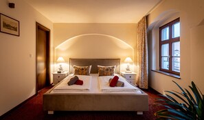 Triple Room | Soundproofing, free WiFi, bed sheets