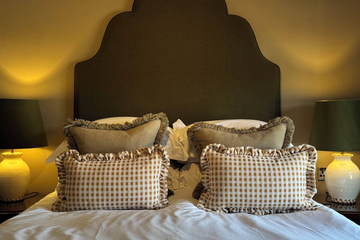 Deluxe Double Room | Premium bedding, blackout drapes, WiFi (free), bed sheets