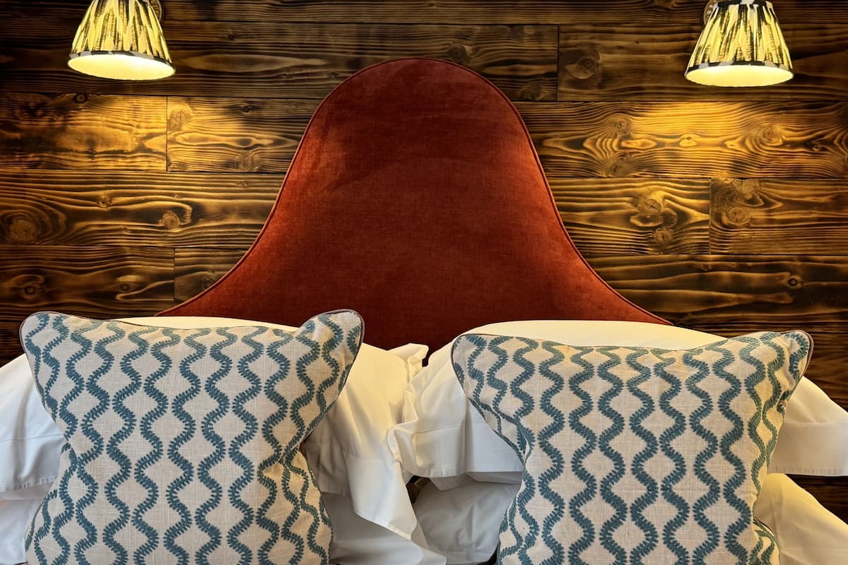 Home Suite Beach Front | Premium bedding, blackout drapes, WiFi (free), bed sheets