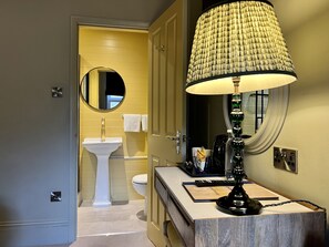 Bathroom - East Beach Guest House (Littlehampton)