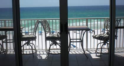 IP 500: BEACHFRONT 3BDRM 3 BATH W BEACH SERVICE! SAT Oct 18-25 DISCOUNT!!