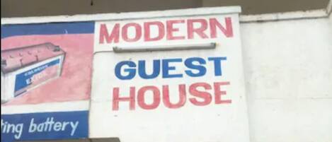 Overnatningsstedets facade