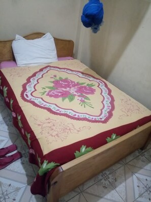 Kamar Single | Meja kerja, Wi-Fi gratis, dan seprai linen