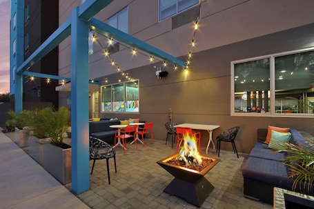 Terraza o patio. Tru By Hilton Waco South, TX