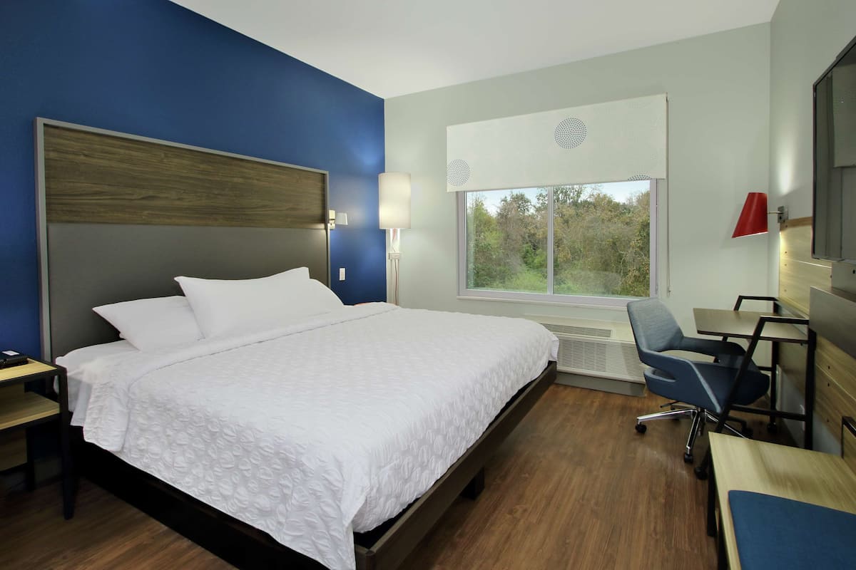 Premium bedding, down comforters, pillowtop beds, desk