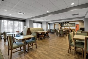 Restaurant - Hampton Inn Buffalo - Amherst, NY (Buffalo)