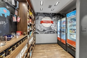 Snack bar - Hampton Inn Buffalo - Amherst, NY (Buffalo)