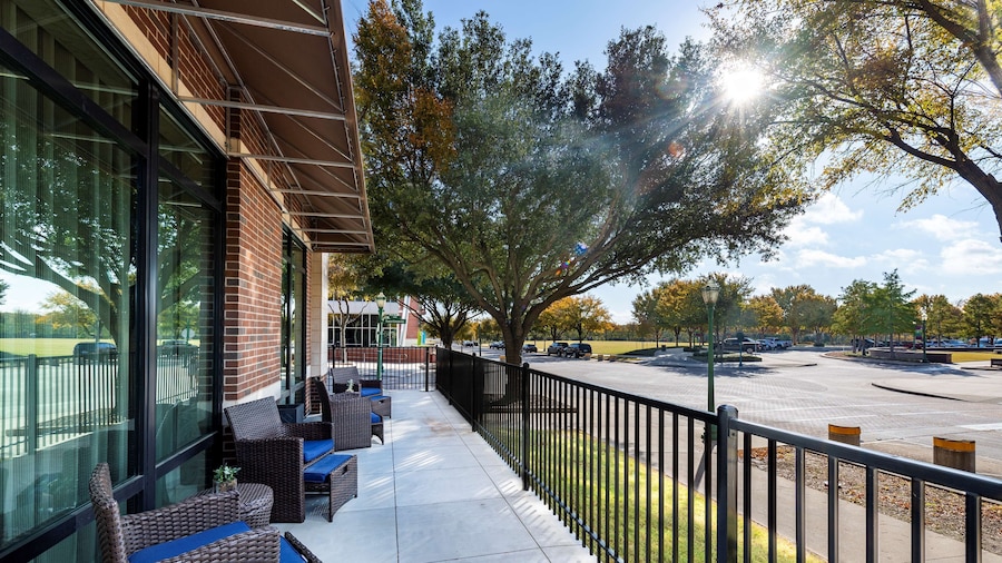 Hampton Inn & Suites Keller Town Center