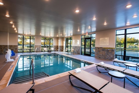 Piscina. Hampton Inn & Suites Keller Town Center