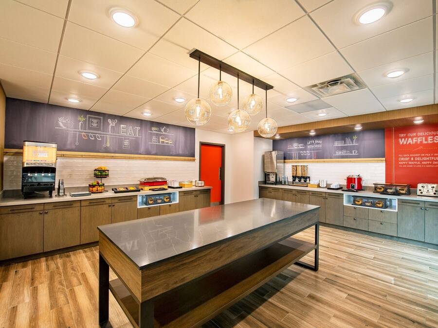 Free daily buffet breakfast