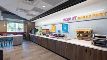Free daily buffet breakfast