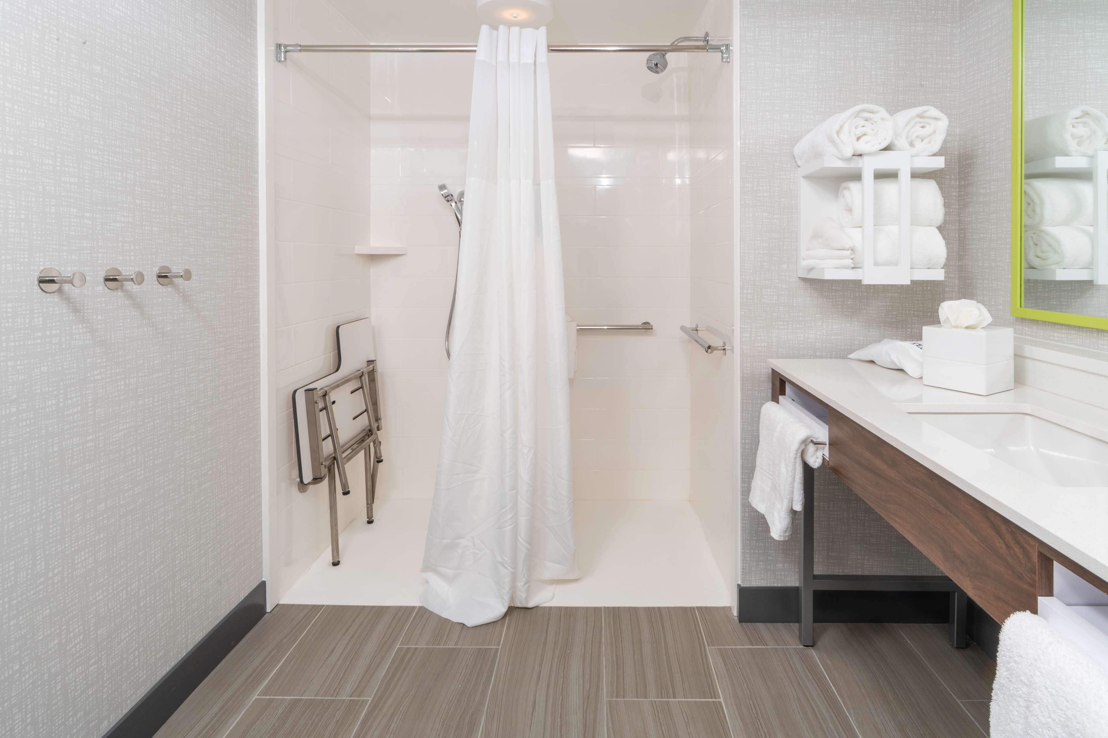 suite, 1 king bed, accessible, non smoking (mobility & hearing, roll-in shower) | bathroom shower