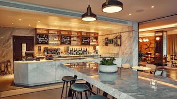 Bar (di hartanah)