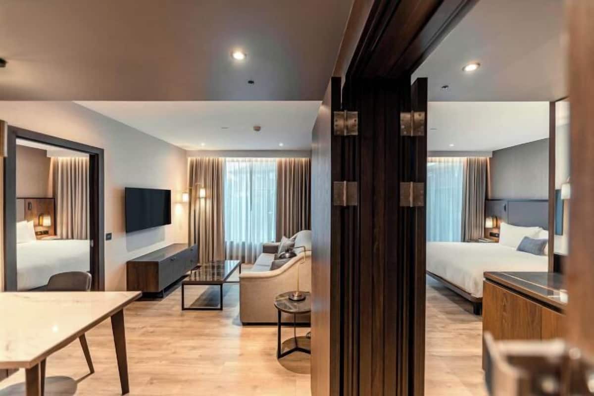 In-room safe, desk, laptop workspace, soundproofing