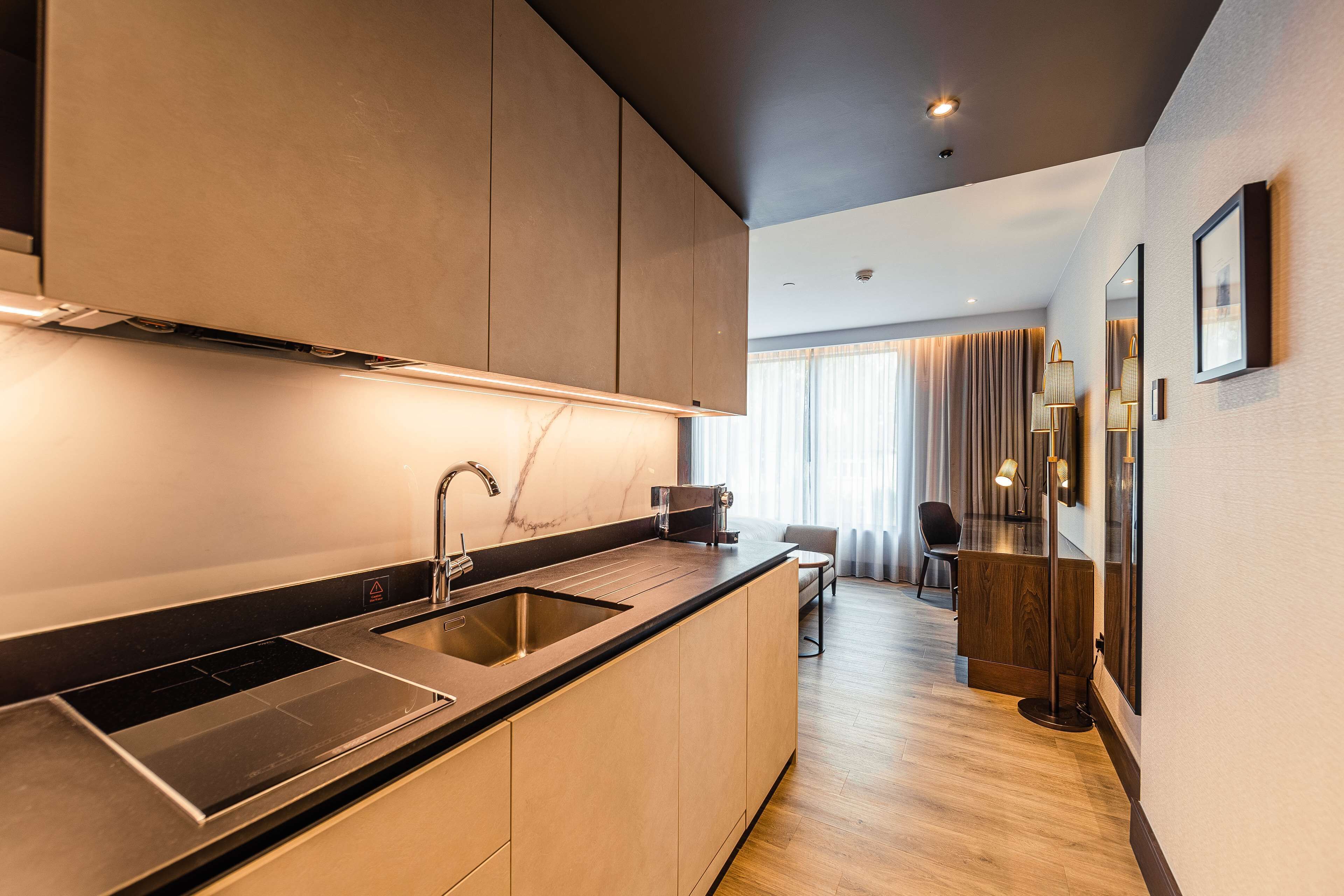 in-room safe, desk, laptop workspace, soundproofing