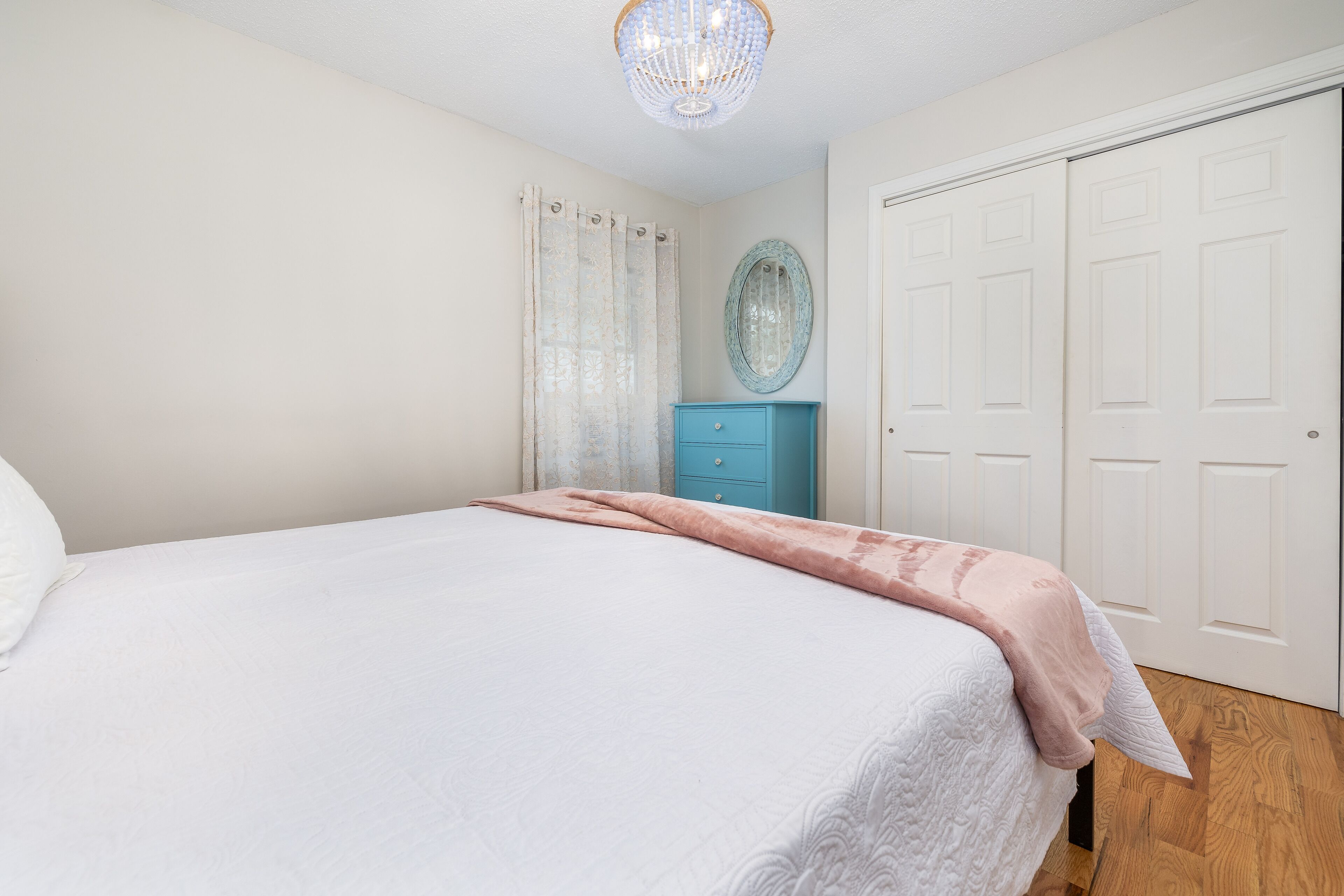 LAKE HOUSE! Walking distance to Lake Pocotopaug!