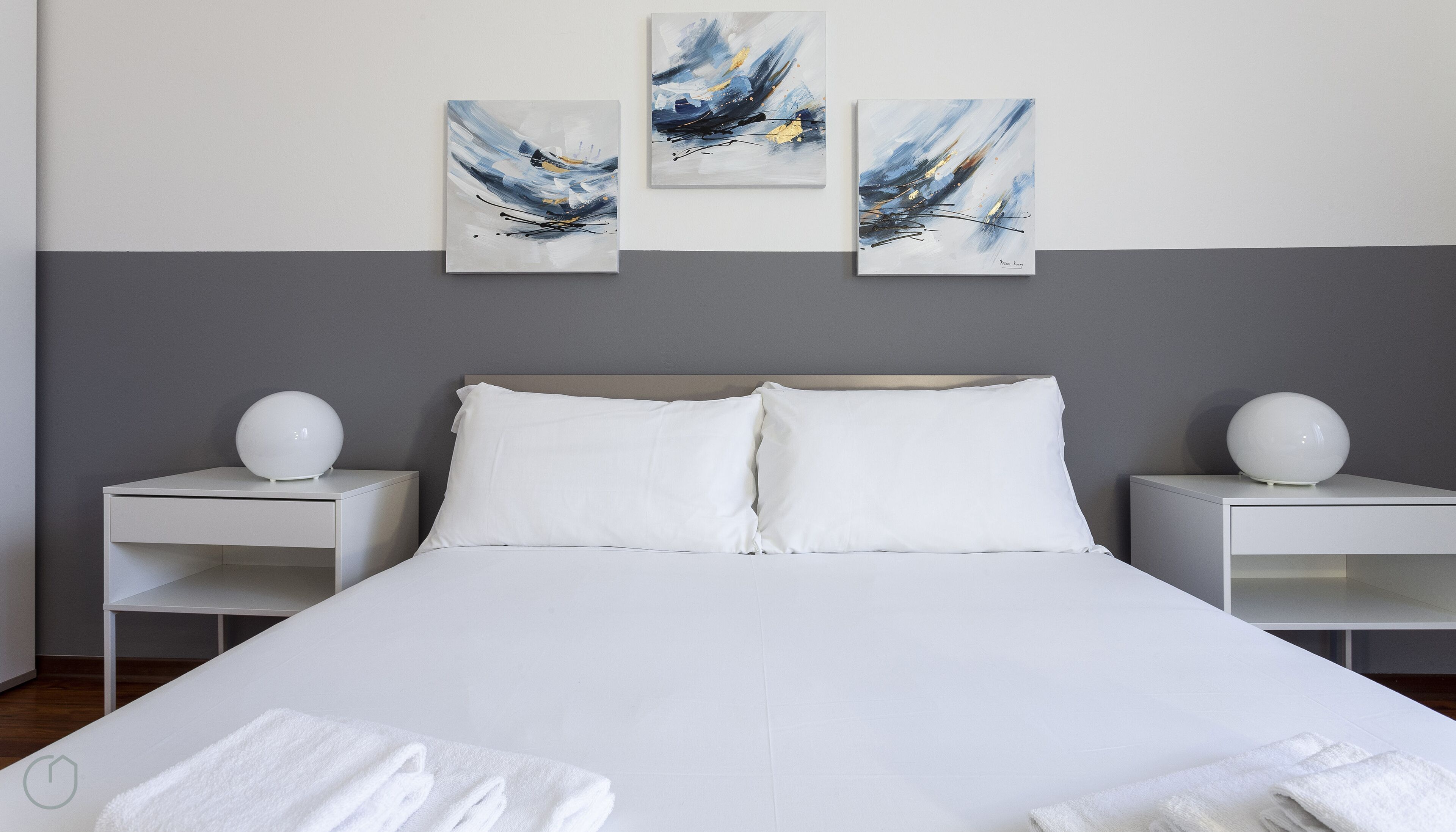 2 bedrooms, laptop workspace, iron/ironing board, free WiFi