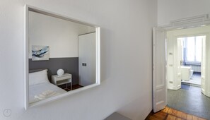 2 chambres, espace de travail pour ordinateurs portables