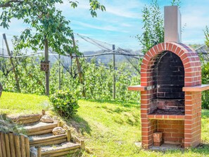 House | Garden - Holiday Home in Gersdorf Near a Swimming Lake (Gersdorf an der Feistritz)