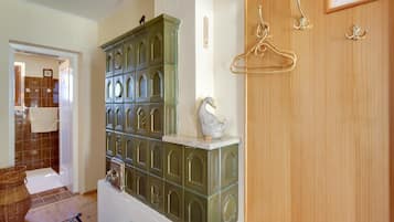 House | Bathroom