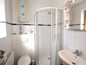 Apartment | Bathroom - Modern Apartment in Ramsau im Zillertal With Terrace (Ramsau im Zillertal)