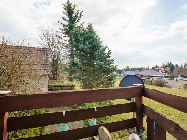 Balcony - Beautiful Holiday Home in Friedrichsbrunn With Garden (Thale)