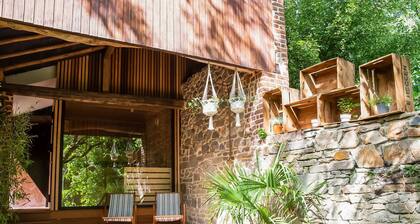 House in Sint Jansrade With Pool