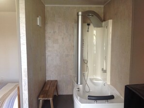 Villa | Bathroom | Bathtub, towels - Elegant Mansion in Sint-katelijne-waver With Garden (Sint-Katelijne-Waver)