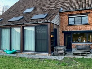 Exterior - Elegant Mansion in Sint-katelijne-waver With Garden (Sint-Katelijne-Waver)