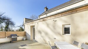 House | Balcony - Modern Holiday Home in Commes Nearby Sea (Commes)