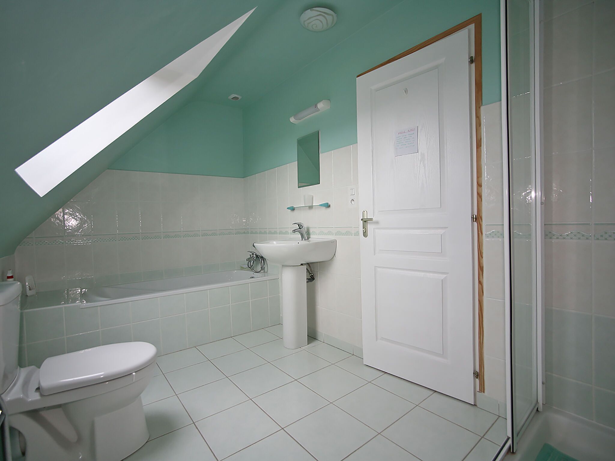 House | Bathroom | Bathtub, towels