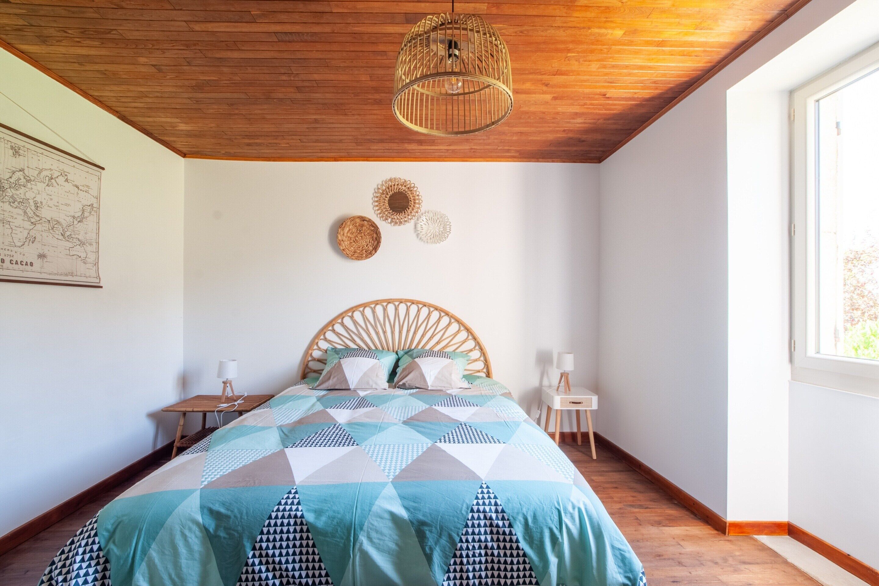 3 bedrooms, individually furnished, bed sheets