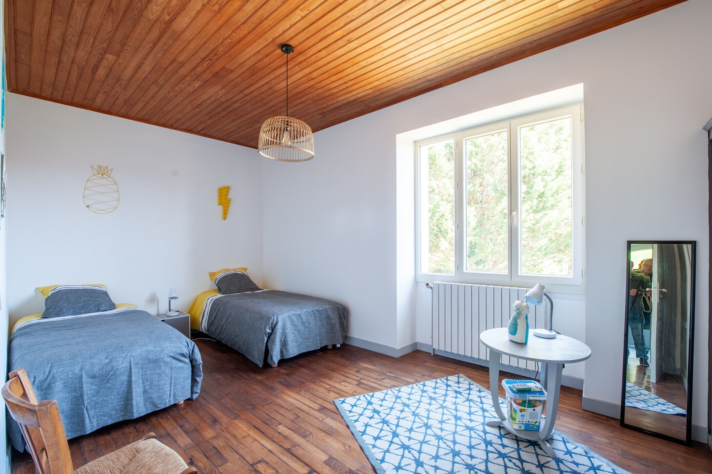 Huis | 3 slaapkamers, individueel gemeubileerd, beddengoed