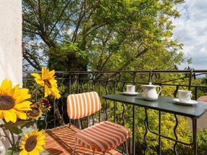 Balcony - Cosy Apartment in Vachères With Private Garden (Vachères)