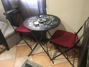 Dining - Simplistic Apartment in Nice With Beach Nearby (Nice)