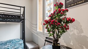 Luokittelematon kuva, 3 kautta 30, painike