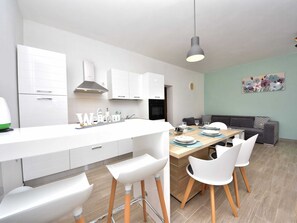 Apartment | Dining - Apartment in Krusevo With Terrace (Obrovac)