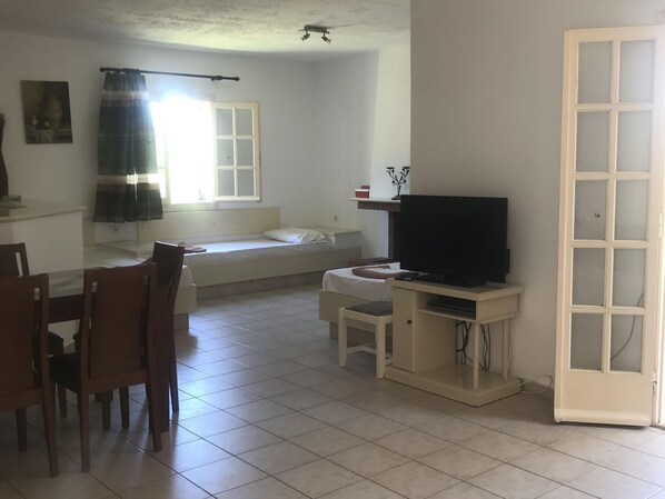 Villa | Room amenity - Pleasant Holiday Home in Piscopiano With Private Pool (Hersonissos)