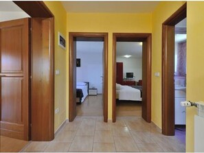 Reception - Modern Holiday Home in Novigrad With Swimming Pool (Novigrad)
