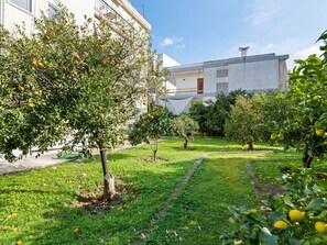 Exterior - Elegant Holiday Home in Athene With Balcony (Athens)