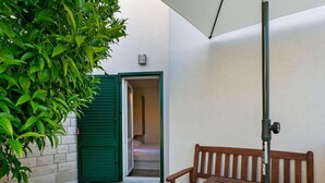 Unclassified image, 2 of 30, button - Simplistic Apartment in Drvenik near Beach Lučica  (Gradac)