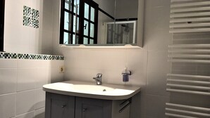 Ferienhaus | Badezimmer | Badewanne