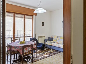 Dining - Modern Apartment in Angolo Terme BS With Terrace (Angolo Terme)