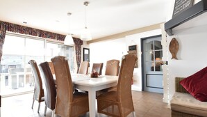 Dining - Beautiful Child-friendly Villa in North Brabant (Liessel)