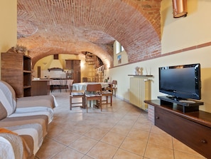 Fireplace - Snug Apartment in Frazione Sessant With Veranda (Asti)