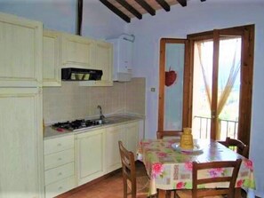 Living room - Cozy Apartment in Coiano - Castelfiorentino With Swimming Pool (Castelfiorentino)