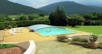 Beautiful Holiday Home With Pool in the South of France