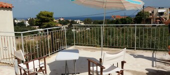 Luxurious Holiday Home in Vamos Plaka With Swimming Pool