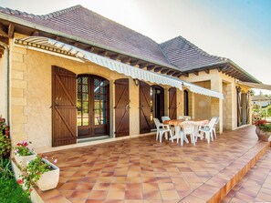 Villa | Exterior